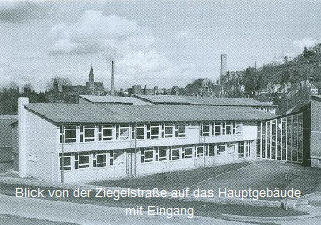Hans Riempp preisgekrönte Architektur der 1950ger Jahre Neuwiesenschule angepasst S11 Hans Riempp preisgekrönte Architektur der 1950ger Jahre Neuwiesenschule angepasst S11